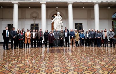 El pasado 6 de junio, la Universidad de Chile suscribió un convenio de cooperación y colaboración interinstitucional con la Subsecretaría de Derechos Humanos para formalizar la colaboración del plantel en el Plan Nacional de Búsqueda de Verdad y Justicia.